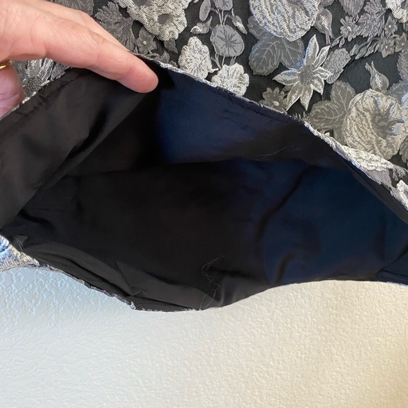 Kourt Tela Matching Skirt and Crop Top Silver Gray Black Floral Design M - Picture 10 of 15